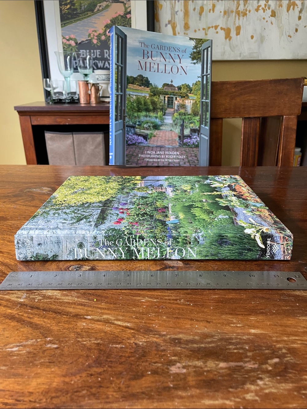 The Gardens of Bunny Mellon – Coffee Table Garden Book (Pink Title) - Picture 11 of 16